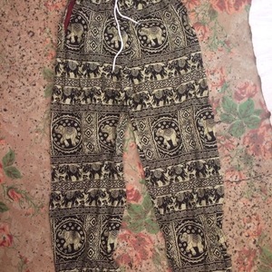 Silk harem pants is being swapped online for free