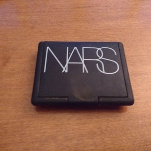 NARS blush and bronzer Duo is being swapped online for free