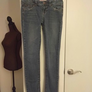 Candies Straight-Legged Jeans is being swapped online for free