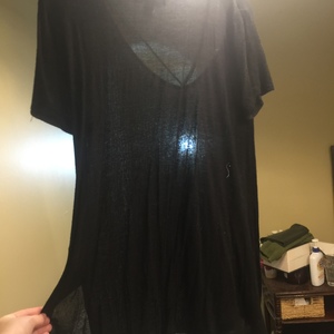 Adam Levine black top size Large is being swapped online for free