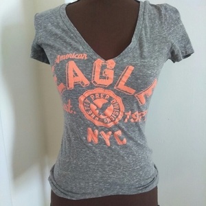 American Eagle Tshirt is being swapped online for free