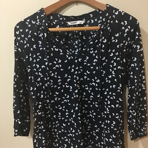 Butterfly's Cotton Summer Blouse From Old Navy is being swapped online for free