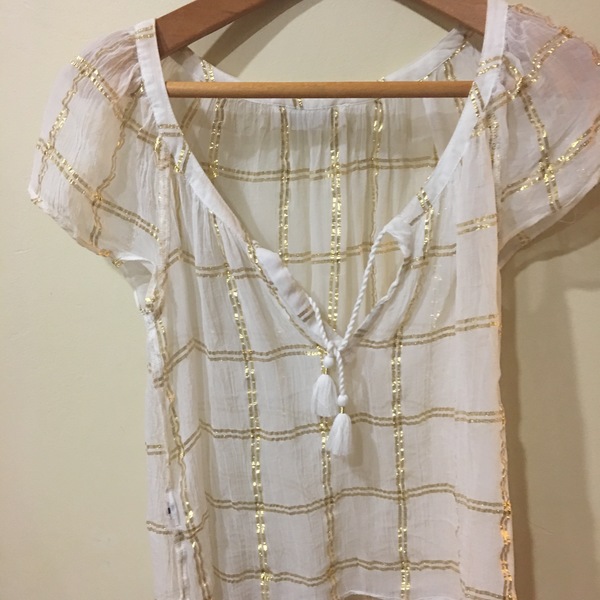 Abercrombie Gauze and Gold Thread Summer Peasant Blouse is being swapped online for free