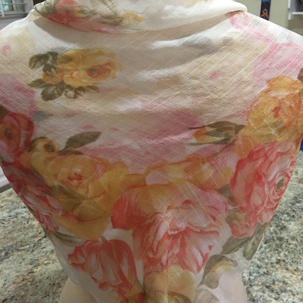 Large Roses Scarf is being swapped online for free