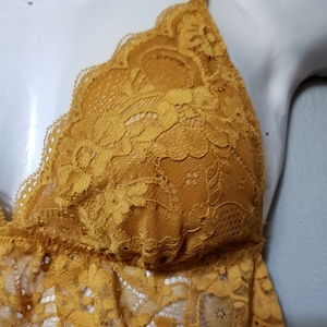 Lace Bralette is being swapped online for free