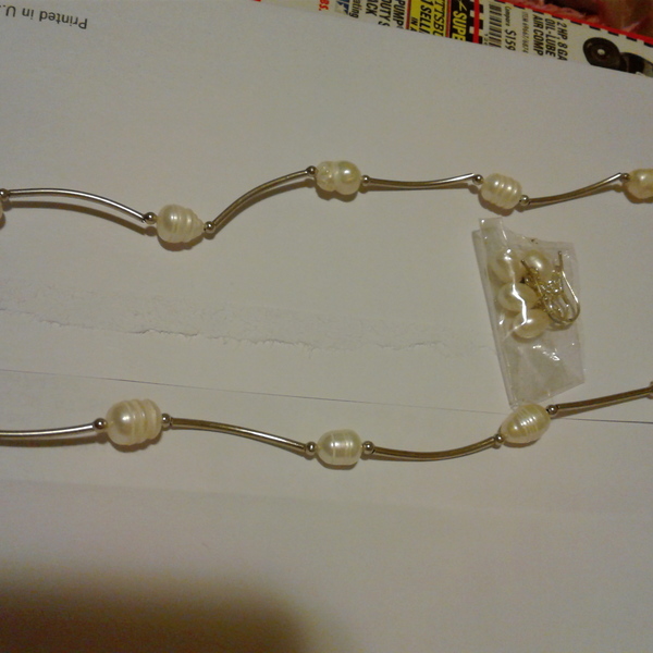 Faux Pearl Earrings and Necklace Set is being swapped online for free