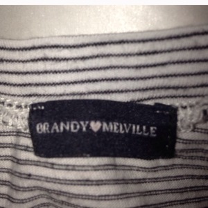 adorable brandy melville tshirt is being swapped online for free