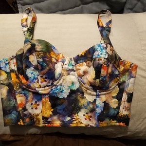 TOPSHOP Floral Crop top Bustier  XS is being swapped online for free