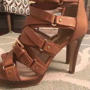 Beautiful Michael kore heels!! is being swapped online for free