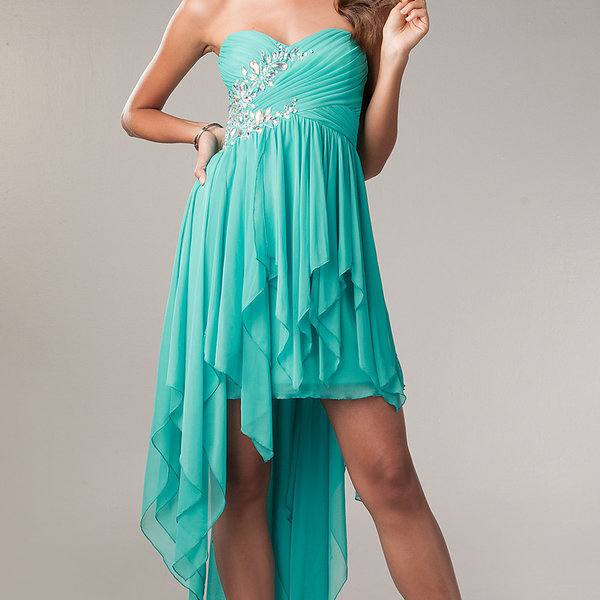 Beautiful aqua prom dress is being swapped online for free