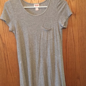 Cute dresses is being swapped online for free