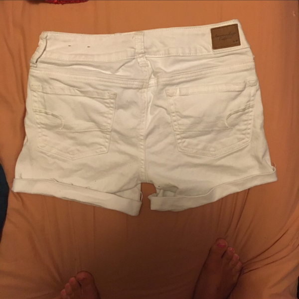American Eagle White Shorts Size 0 is being swapped online for free