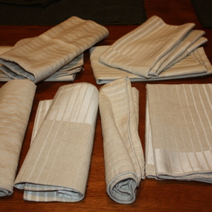 Table Runner and Napkin set (8 cotton napkins)  is being swapped online for free