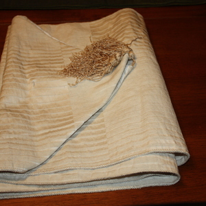 Table Runner and Napkin set (8 cotton napkins)  is being swapped online for free