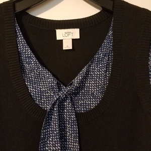 Ann Taylor loft top is being swapped online for free