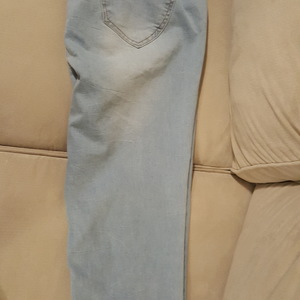 Charlotte Russe Jeans is being swapped online for free