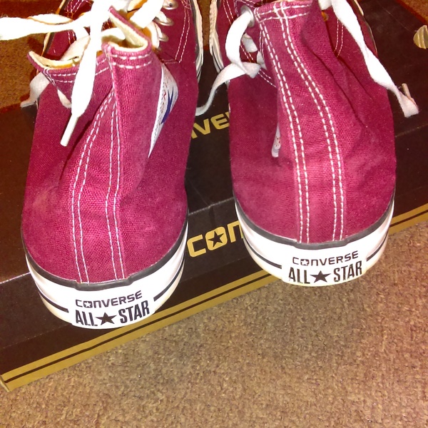 Women's Maroon All-Star High-Top Converse SIZE 10 is being swapped online for free