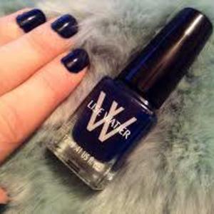 Lise Watier - Blue D'Hiver nail polish is being swapped online for free