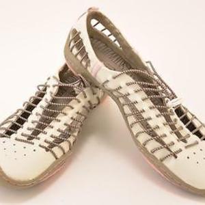 Barefoot Design Water Ready Shoes -  6.5 is being swapped online for free