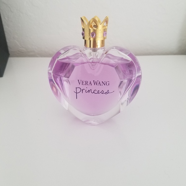 Vera Wang princess perfume  is being swapped online for free