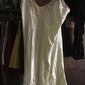 NWOT Yellow Delicate Nightgown GILLIGAN O'MALLEY is being swapped online for free