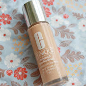 Clinque Beyond Perfecting Foundation deluxe is being swapped online for free