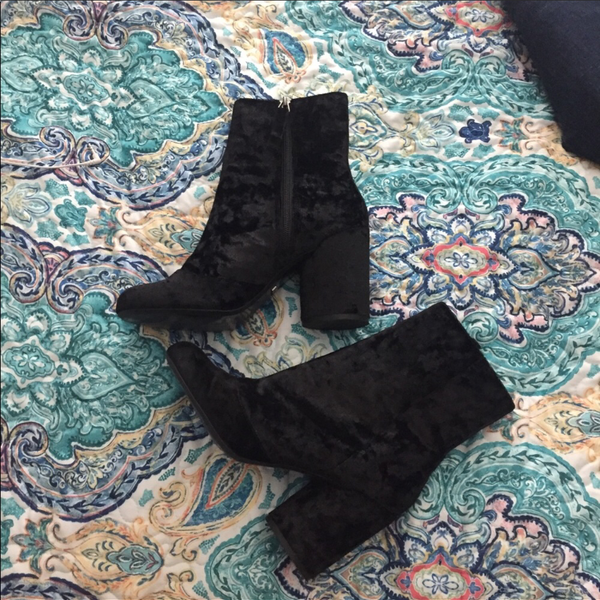 Black booties from Topshop is being swapped online for free