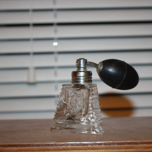 Antique Perfume Atomizer Empty, no perfume is being swapped online for free