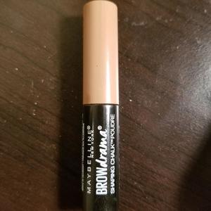 Maybelline Brow Drama Shaping Chalk in Blonde is being swapped online for free