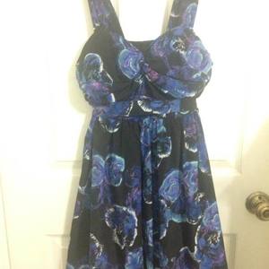 Candies Dress Size M is being swapped online for free