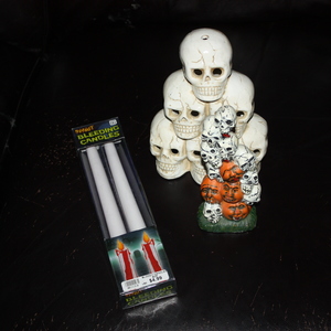 Skulls tea light holder, excellent condition is being swapped online for free