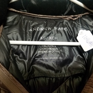 NEW Andrew Marc Long, Down Jacket Xs is being swapped online for free