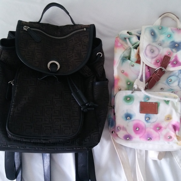 Liz Claiborne & Victorias Secret Mini Backpack is being swapped online for free