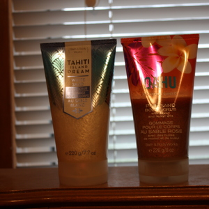Bath & Body Works - Pink Sand Body Scrub Oahu 50% left is being swapped online for free