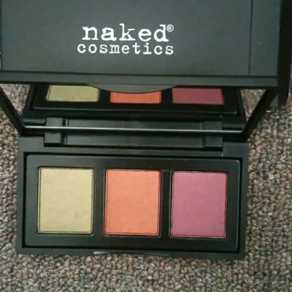 Naked cosmetics urban rustic pigment palette  is being swapped online for free