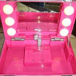 Make Up Storage Box with mirror inside and lights is being swapped online for free