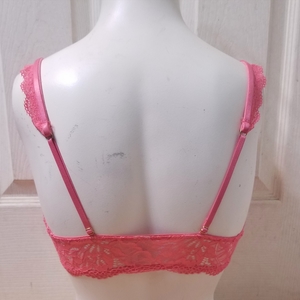 New Lace Bralette Sz S is being swapped online for free