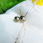 Antique/vintage earrings is being swapped online for free