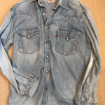 Soft comfy sexy Levi’s chambray shirt is being swapped online for free