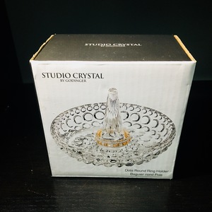 Crystal Ring Holder is being swapped online for free