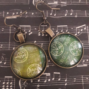 Sigil earrings is being swapped online for free