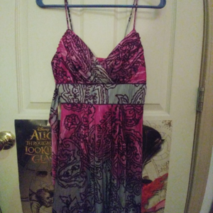 Grey & Pink Dress is being swapped online for free