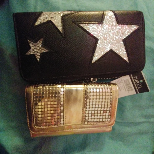 Star Wallet & Gold Wallet is being swapped online for free