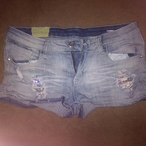 cute bling american eagle shorts  is being swapped online for free