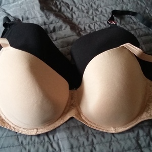 2 H&M bras US 38F is being swapped online for free