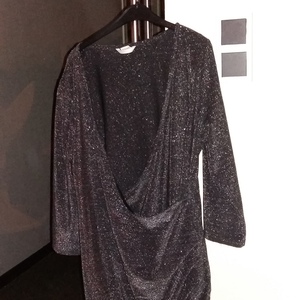 H&M glittery pregnancy sweater XL is being swapped online for free