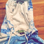 Versace “blue wave” Hoodie is being swapped online for free