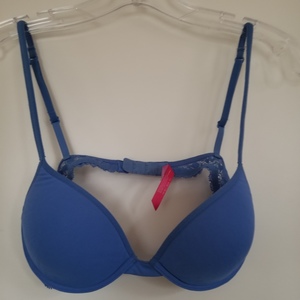 Love Pink bra is being swapped online for free