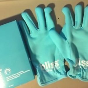 Bliss glamour gloves NEW in BOX is being swapped online for free
