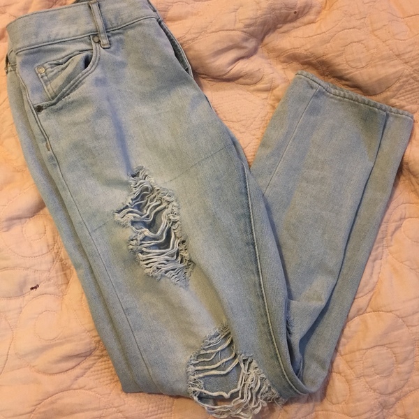 Boyfriend Jeans is being swapped online for free